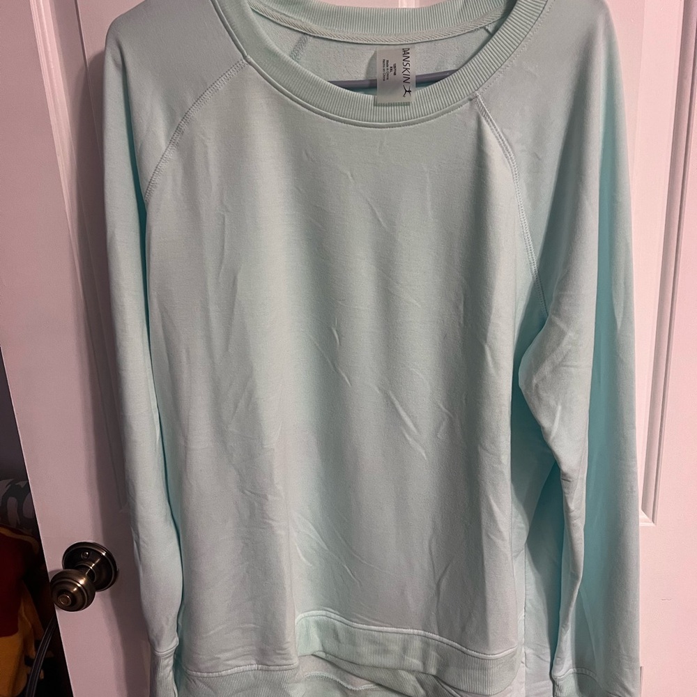 Danskin Medium Weight Sweatshirt 🩵